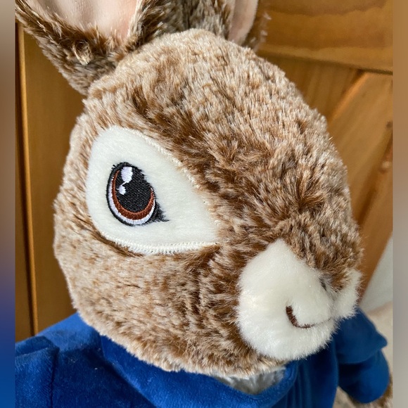 Peter Rabbit Plush - Picture 4 of 11